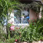 לינה וארוחת בוקר D'hote De La Rotterie 3*
